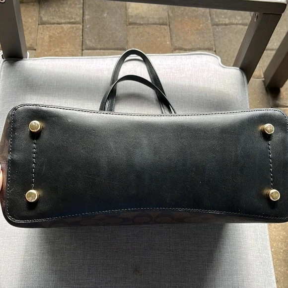 COACH EUC Gallery Tote in Signature Canvas - Cocoa brown & black - Picture 5 of 6